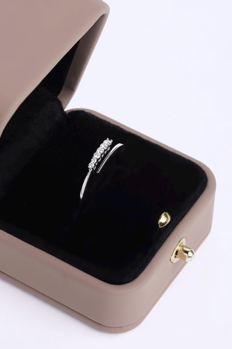 Aurelia Solitaire Ring