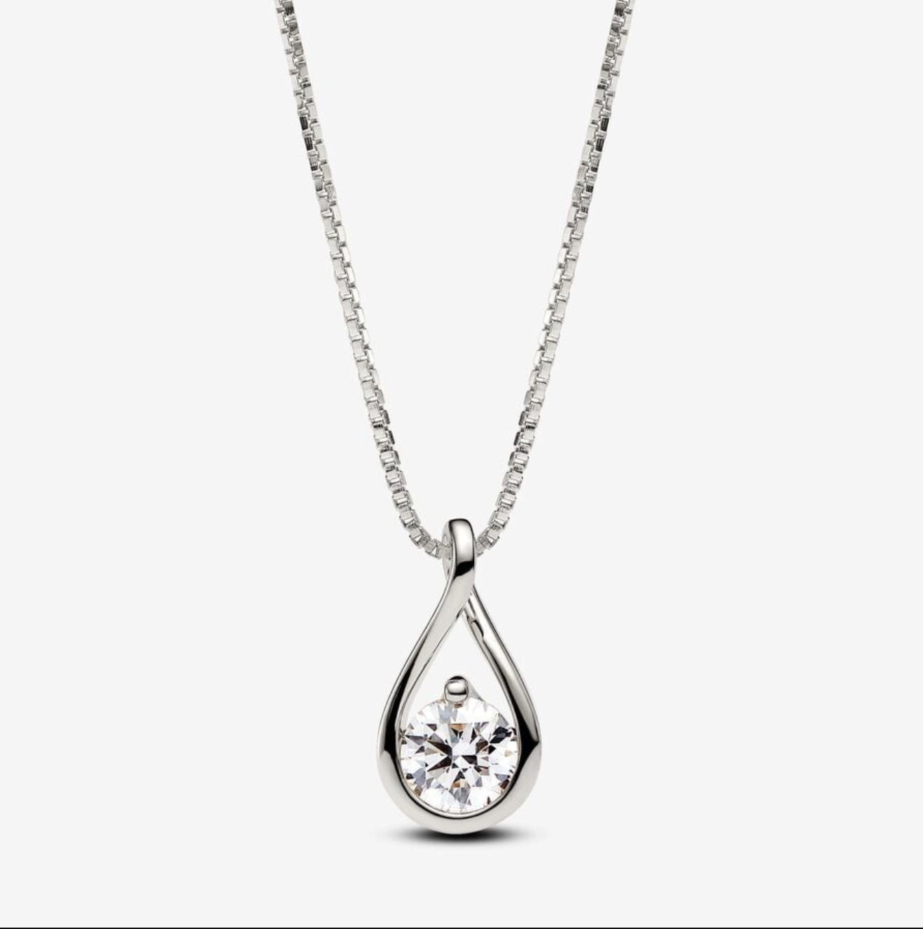 Haoa Pendant Necklace