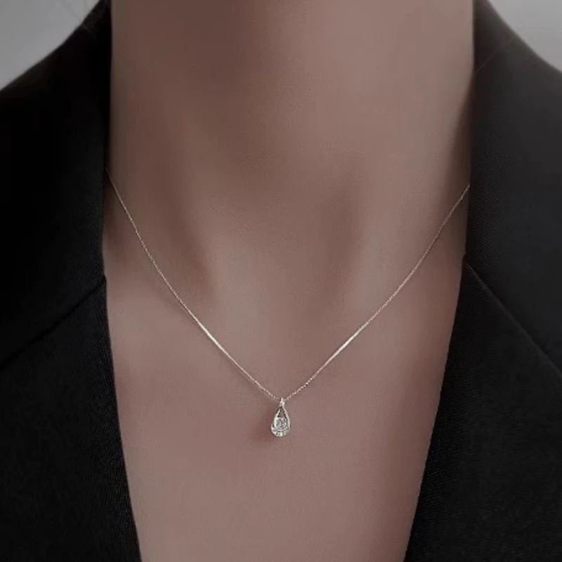 Solene Circle Necklace