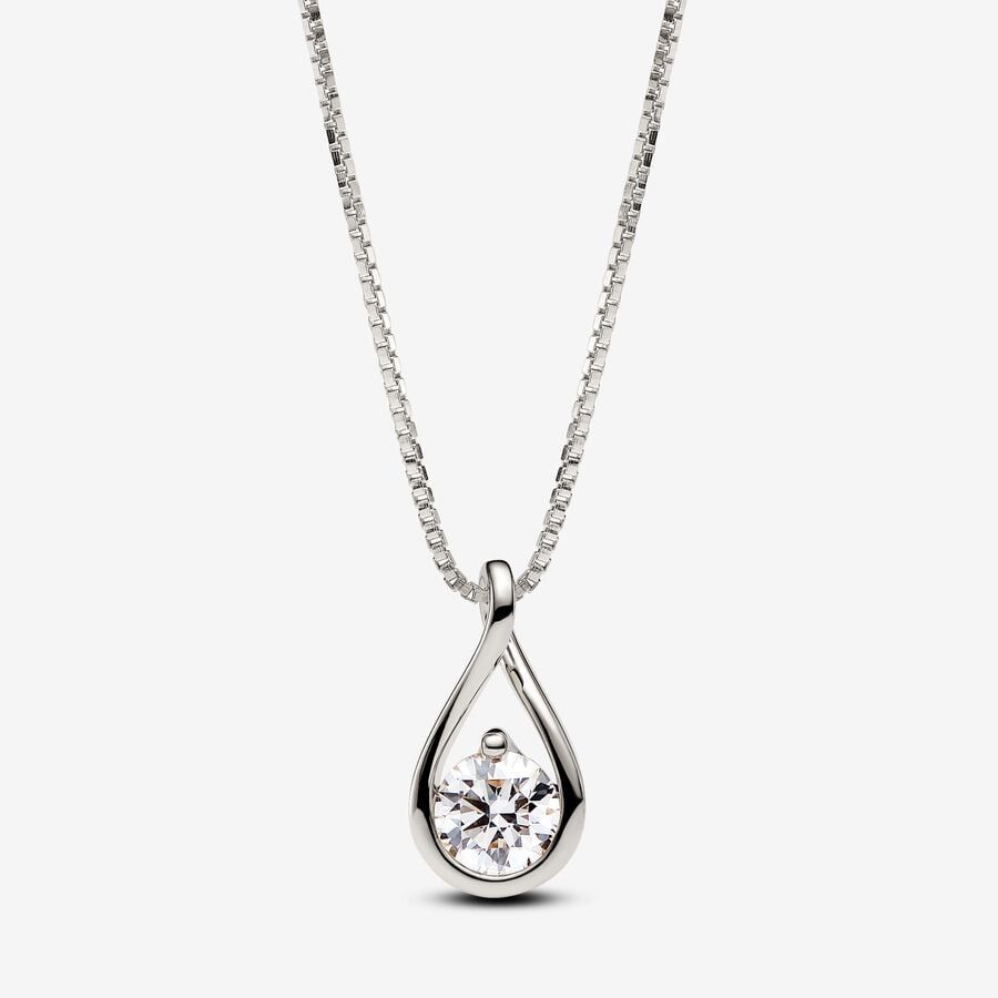 Solene Circle Necklace