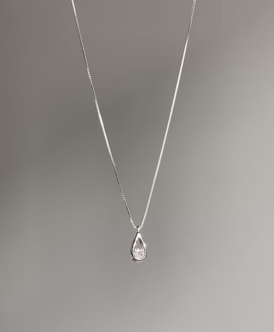 Solene Circle Necklace